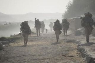 Na Blízký východ dorazily stovky příslušníků amerických elitních jednotek | ČeskéNoviny.cz