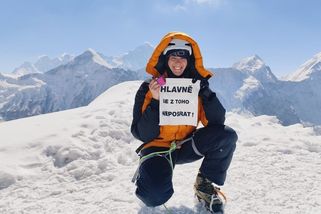 Chronicky nemocná Češka vylezla na Everest. Při sestupu ji postihla sněžná slepota - Novinky