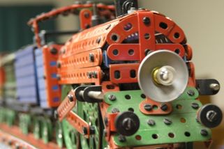 Tatrovky, Merkur i Igráček: Socialistická výroba nabídla dárky nevalné kvality - Médium.cz