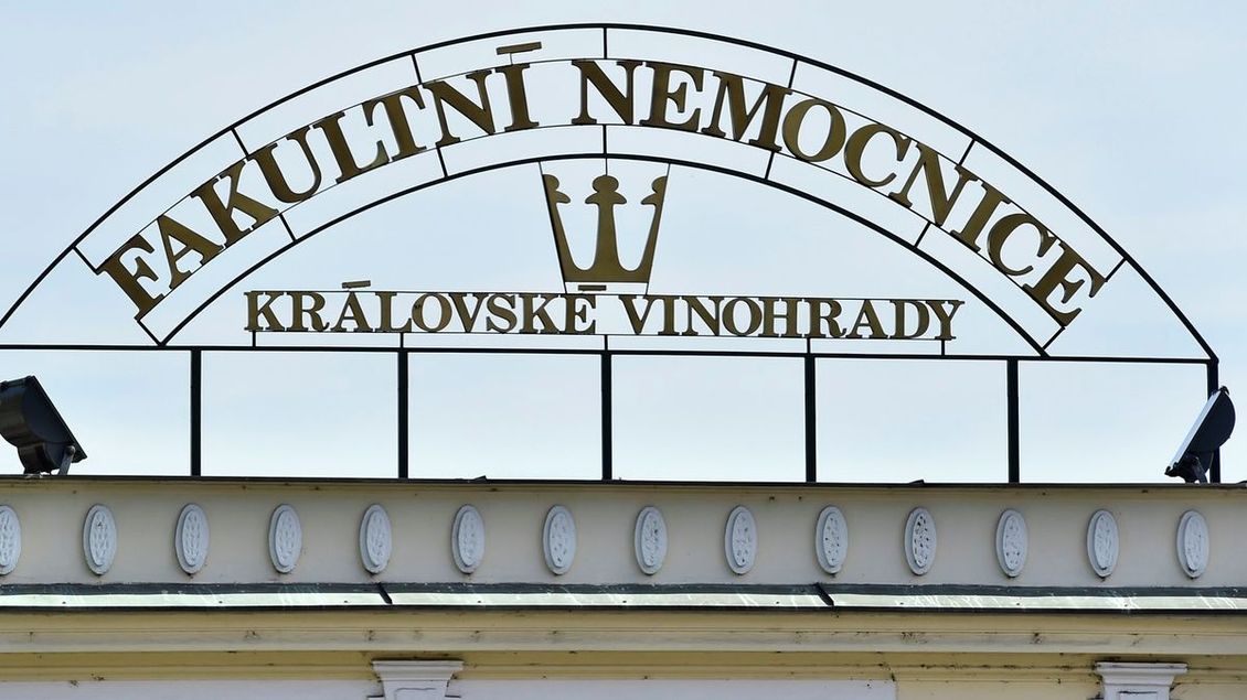 Nemocnice omylem připsala tři nuly navíc. Poslala 13,9 milionu a už je neviděla - Seznam Zprávy