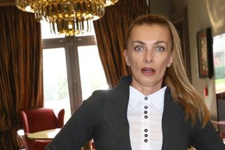 „Máme bagr v obýváku,“ říká Alice Bendová, které se doslova rozpadá svět