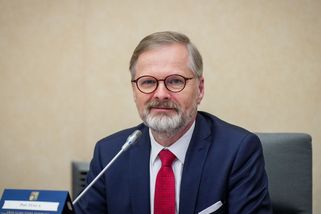 2025: Triumf Petra Fialy, pád Fica i Putina - Médium.cz