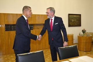 Fiala vyzval Babiše k obnově spolufinancování dodávek munice pro Ukrajinu | ČeskéNoviny.cz
