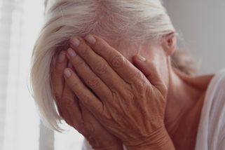 Češka se po mailu zamilovala do „chorvatského chirurga“. Zaplatila miliony, taxík nikdy nepřijel