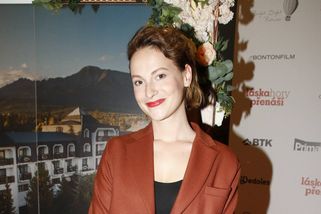 Seriál Iveta už sklízí první nadšené recenze. Jak se Anně Fialové hrála legendární popová ikona?