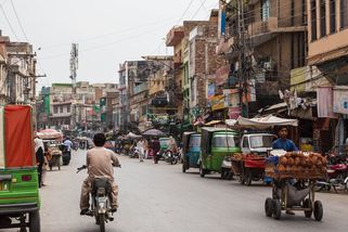 Mladá Pákistánka zavražděna ze cti. Stačila jedna fotografie, navíc asi falešná - Seznam Zprávy
