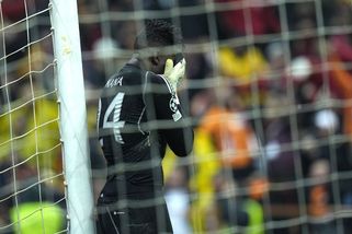 Onana zase potopil Manchester. Ten Hag ho dál hájí, bývalý gólman mu závidí důvěru - Sport.cz