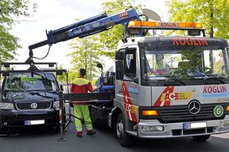 Postrach špatně parkujících řidičů skončil po napadení v nemocnici - Novinky