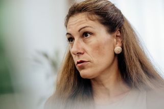 Decroix si pozvala svého hejtra. „Chodil bych kanály,“ omlouval se politik - Seznam Zprávy