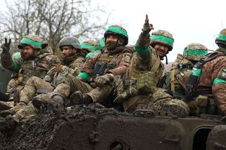 Kyjev chce dohnat Ukrajince schovávající se před mobilizací ve spřátelených zemích - Novinky