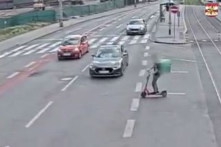 Suverénní kurýr vjel do křižovatky v Brně naslepo. Smetlo ho auto - Novinky