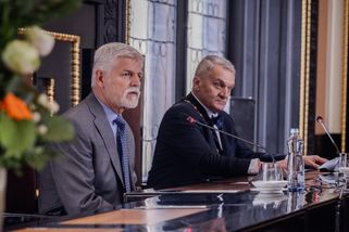 Prezident nechce centra pro narkomany v metru, doporučil mobilní kontejnery