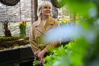 Stylová Eva Pavlová ví, jak udělat dojem! Kabát jako módní vizitka - Proženy.cz