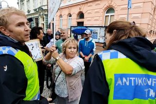 Babiš ve Slezsku: Strhávání transparentů, plivance a nadávání dětem - Novinky