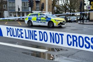 Řidič v anglickém Derby najel autem do chodců - Novinky