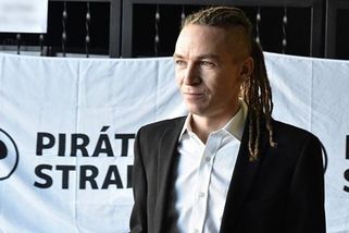 Piráti mají velký problém. Jejich nápady odrazují voliče, ukazují průzkumy - Mix24.cz