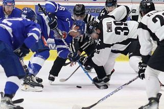 Puk v bráně, obří emoce, plný stadion při ostré bitvě o postup jásal. Rozhodčí zasáhli - Sport.cz