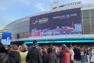 Poprvé na MS v krasobruslení: skoky tři metry nad ledem a hala na nohou - Médium.cz