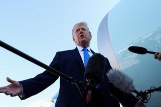 Trumpův kult posiluje, bude mít letiště i mrakodrap s knihovnou