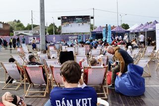 „Hanba Čechom.“ Tisíce Slováků otrávil start hokejového MS - Seznam Zprávy