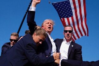 Americká tajná služba potrestala agenty, kteří selhali při atentátu na Trumpa - Seznam Zprávy