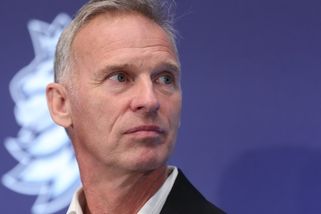 Diskuze: Hašek míří do Senátu. Bezpáteřní člověk, komentují lidé jeho kandidaturu