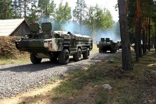 Rusové s Bělorusy budou nacvičovat použití jaderných zbraní a orešniků - Novinky