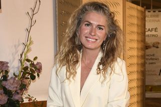 Olga Menzelová setřela hejtry, kteří ji kritizují. A vystavila svoji fenomenální postavu ve šňůrkových plavkách