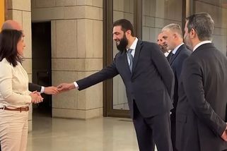 Žena a nepodaná ruka. Evropskou návštěvu v Sýrii zastínilo jediné gesto - Seznam Zprávy