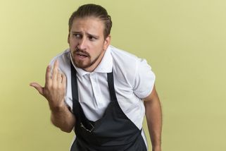 Číšník mě vyhnal z restaurace, protože jsem vegetariánka. Na moje stížnosti nikdo nereagoval - Médium.cz