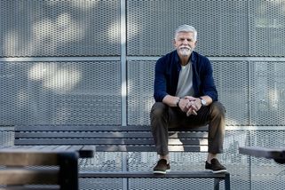 Hledáme auto pro prezidenta: Do jakého vozu by měl usednout Pavel - Garáž.cz