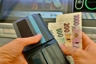 Kdo bude mít v bance více než 200 000 Kč, tomu stát vezme peníze