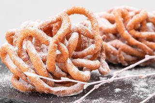 Sladká americká klasika doma: Funnel Cake krok za krokem
