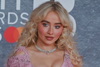 Největší líčící přešlapy roku očima vizážistky: Tvářenka jako alergická reakce i špatný tvar obočí! - Proženy.cz