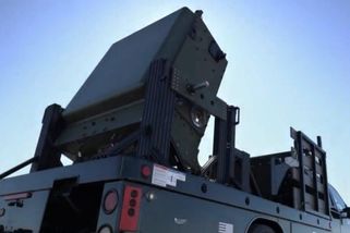 Velká výzva pro Rusy. Stovky dronů spadnou k zemi během 5 vteřin, nepřežijí ani ty optické