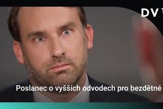 Vyšší odvody pro bezdětné? Jsou zvýhodnění už tím, že nemají děti. Nikoho netrestáme, říká poslanec | DVTV Interview