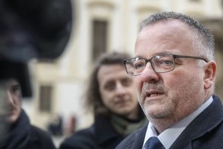 Česky mluvím měsíc. Zlepším se, slíbil ministerský kandidát SPD po jednání s Pavlem