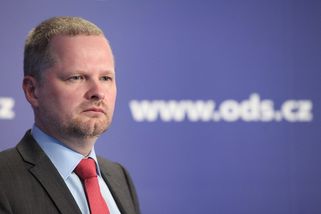 Fialova drahota: Vláda řeší problém, který si sama vyrobila