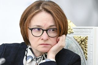 Kreml pod tlakem: O benzin nejspíš bude muset žádat Bělorusko, firmy navíc zakrývají stoupající nezaměstnanost kratším pracovním týdnem