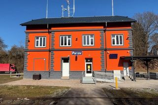 Nádraží v Pacově přirovnávají po rekonstrukci k nevěstinci - Novinky