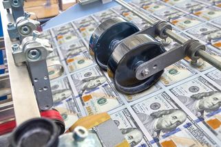 Spirála beznaděje. Zadlužení států se blíží kritické hranici - Seznam Zprávy