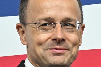 Horká linka do Moskvy: Maďarský ministr měl vynášet tajemství EU. Co na to český šéf diplomacie? - Médium.cz