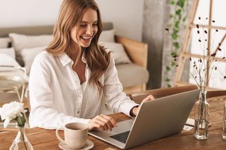 Jak si neoddělat záda na home office? Máme 5 tipů! - Proženy.cz