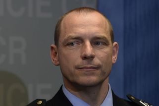 Policista se nedal odbýt. Mladíka tak našli dřív, než si stačil sáhnout na život - Novinky