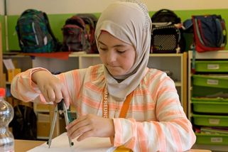 Náboženská policie v německé škole? Muslimští studenti prý vnucují spolužákům právo šaría - Novinky