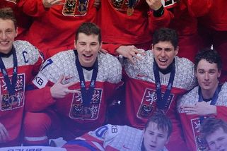 KOMENTÁŘ: Augusta namixoval bronzový koktejl. Palec dolů pro kanadské fandy - Sport.cz