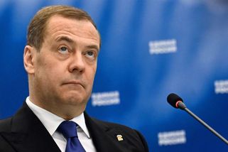 Medvěděv: Když prohrajeme, shodíme atomovky na Washington, Londýn i Berlín - Novinky