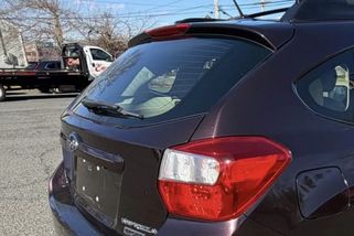 Mladý řidič dostal při své první jízdě pokutu 2 tisíce korun. Vymlouval se, že je tohle v autoškole neučili