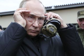 Západ s námi musí rychle jednat jako s rovnými, řekl Putin - Novinky