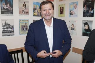 Poznatsvět | Jan Hrušínský do své chalupy v Dolní Lhotě investoval miliony. Ze stájí udělal pokoje, z kravína vinárnu